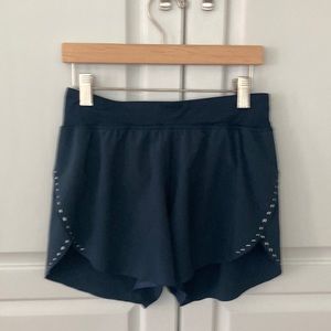 Find your Pace high-rise lined 3” short.  Lululemon. True navy.  Size 4.